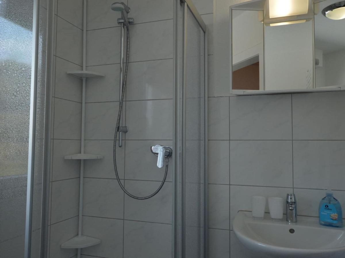 Cozy Apartment In Rees With Free Wifi Bagian luar foto